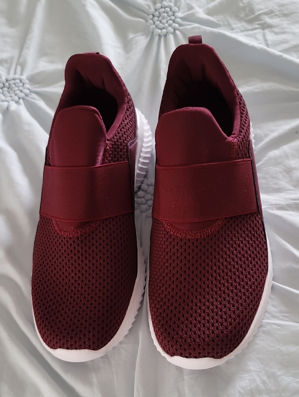 Slip-On Womens Sneakers in Burgundy with White Sole